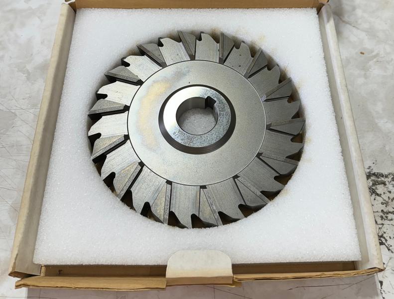 Union Butterfield 8" x 7/8" x 1-1/2" HSS Staggered Tooth Side Milling Cutter USA Made