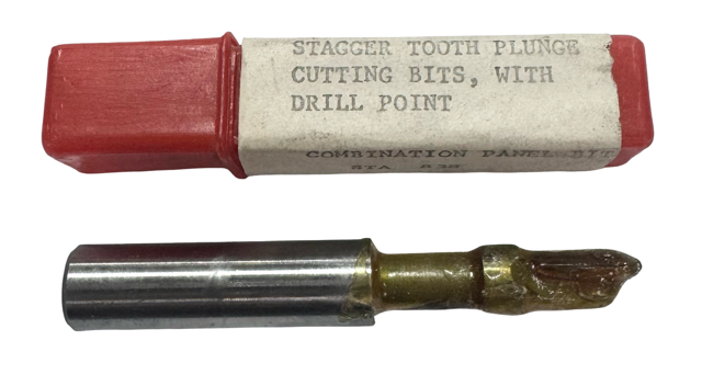 1/2" Staggered Tooth Plunge Cutting Router Bit with Drill Point