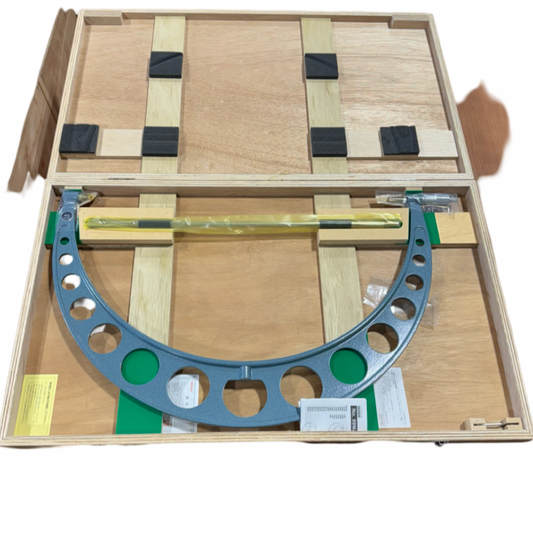 Mitutoyo 23"-24" Outside Micrometer .001" Graduation 103-200