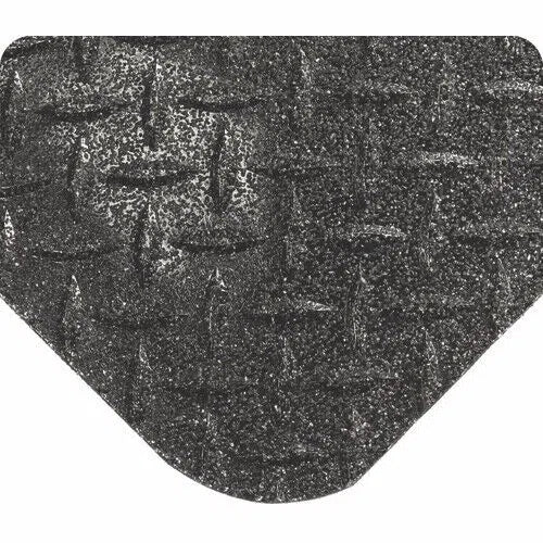 WEARWELL Floor Mat 3ft x 5ft x 9/16" Black Diamond Plate Sponge Core Coating